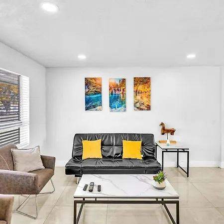 New Stylish 2 Bdrm Mins To Beach & Aventura Mall Hallandale Beach Exterior photo