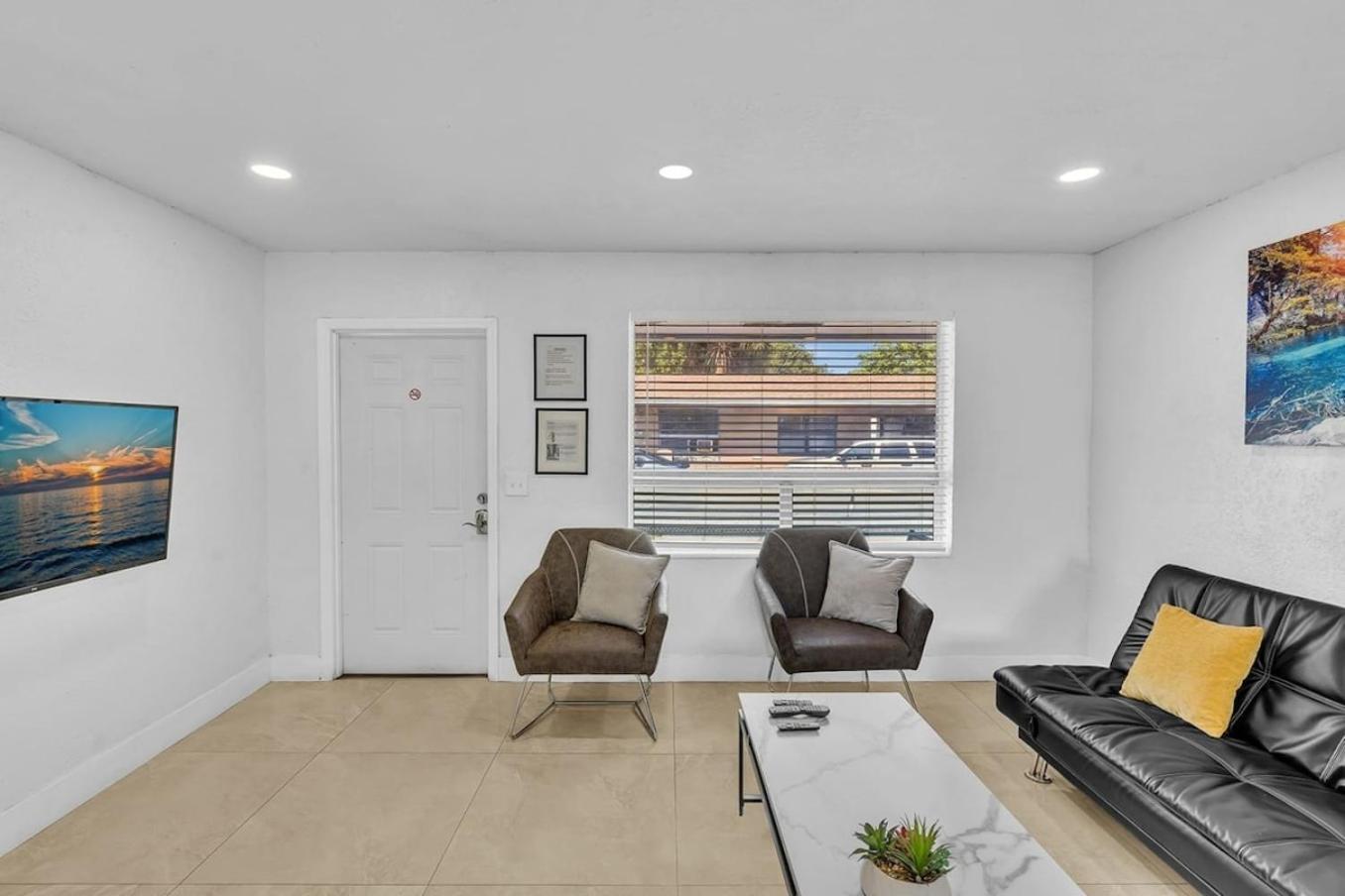 New Stylish 2 Bdrm Mins To & Aventura Mall Hallandale Beach